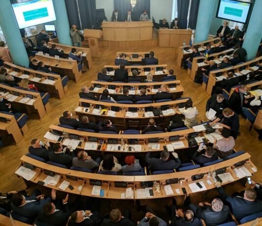У Вінницькій обласній раді всі комісії очолили депутати “Української стратегії Гройсмана”