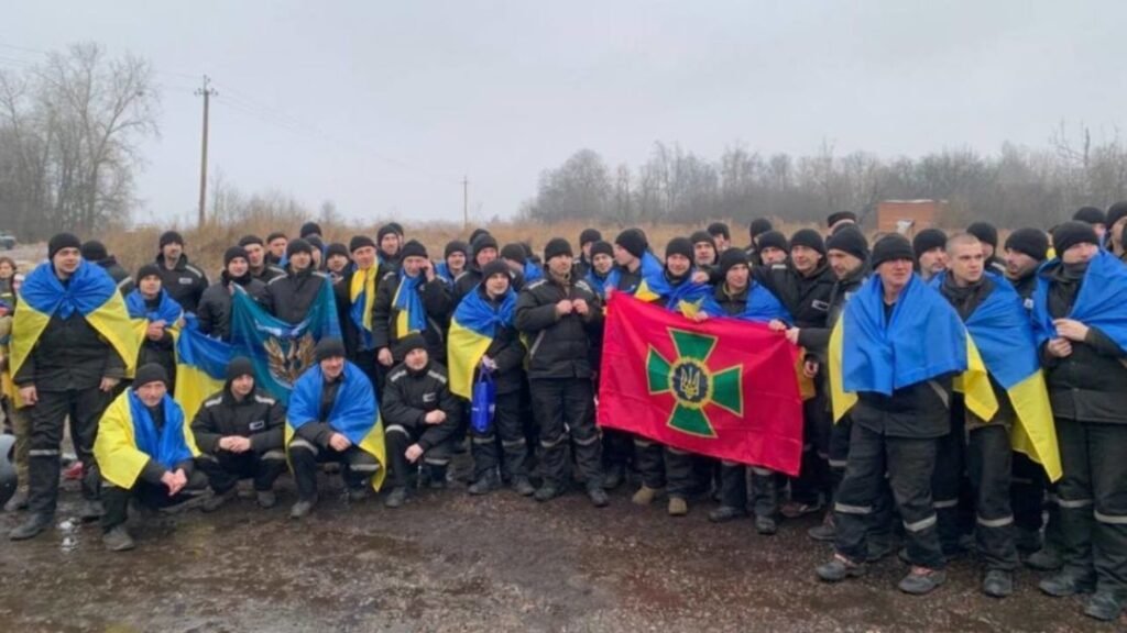 Військові звільнені з полону під час обміну