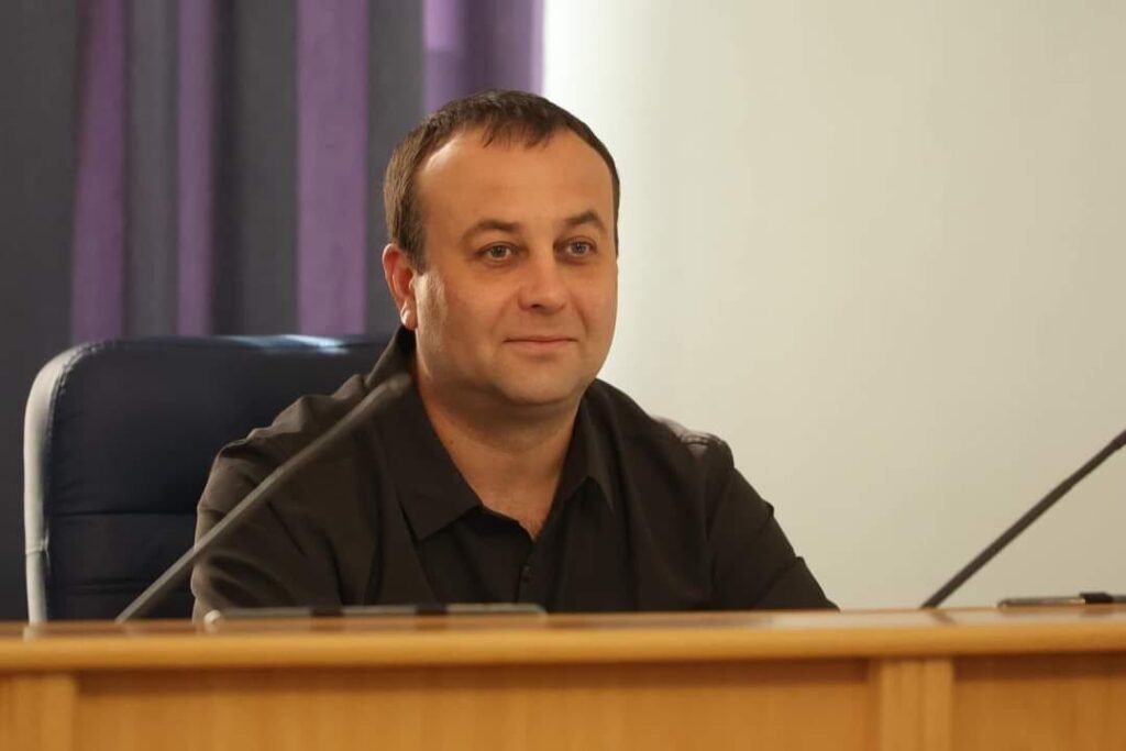 Чи зобов’язаний голова ОВА отримувати санкцію депутатів обласної ради на затвердження бюджету?