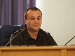 Чи зобов’язаний голова ОВА отримувати санкцію депутатів обласної ради на затвердження бюджету?