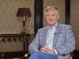 усі ми пам’ятаємо, як завсідник політичних ток-шоу на телеканалах Ріната Ахметова Володимир Гройсман наполегливо домагався дружби з власником ДТЕКу, вочевидь, розраховуючи на подальше фінансування власної політичної сили і виборчої кампанії після відставки з посади прем'єр-міністра.