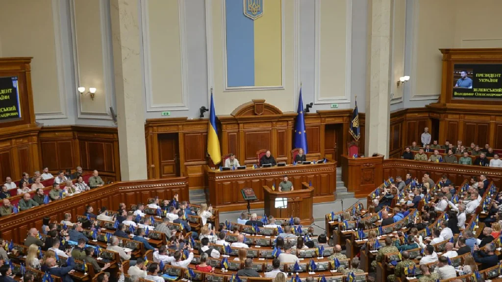 законодавча робота вінницьких народних депутатів триває, і завершення І кварталу – традиційний час для звітів про роботу, відзначення кращих і визначення відстаючих.