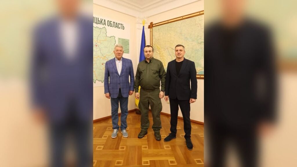 Обговорили надання підтримки та допомоги мешканцям Бахмутської громади, які зараз проживають в нашій області. Це майже дві тисячі людей - Сергій Борзов