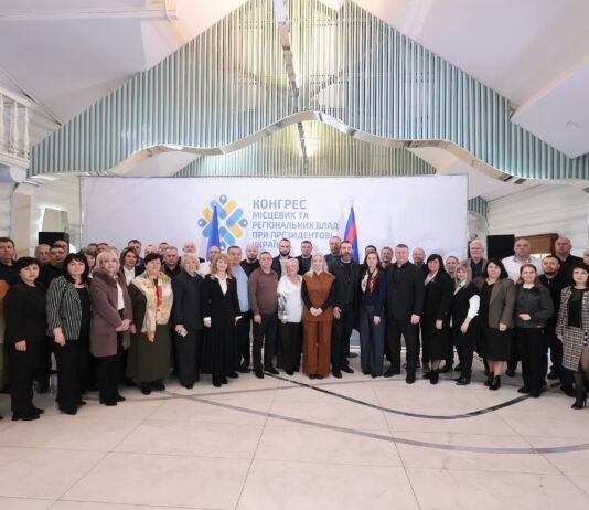 В Україні продовжують реформу освіти: громади обговорили перехід до профільної старшої школи реформа освіти в Україні зустріч міністра освіти з громадами